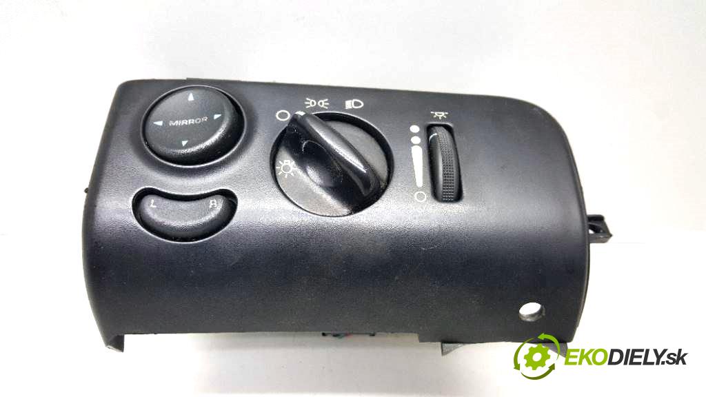 CHRYSLER GRAND VOYAGER LX  2000 116 KW LX  3301 Prepínač svetiel  (Prepínače, spínače, tlačidlá a ovládače kúrenia)