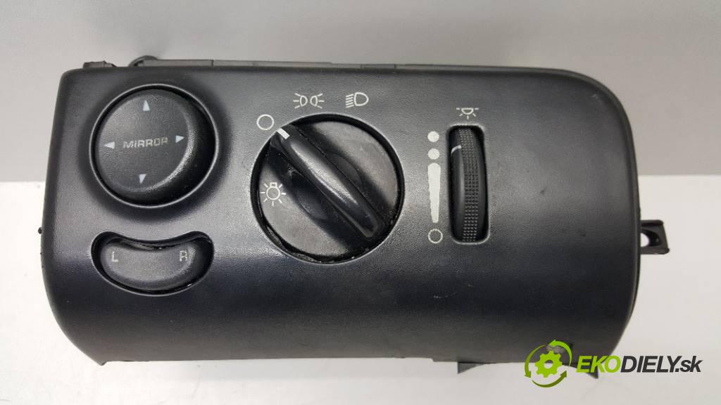 CHRYSLER GRAND VOYAGER LX  2000 116 KW LX  3301 Prepínač svetiel  (Prepínače, spínače, tlačidlá a ovládače kúrenia)