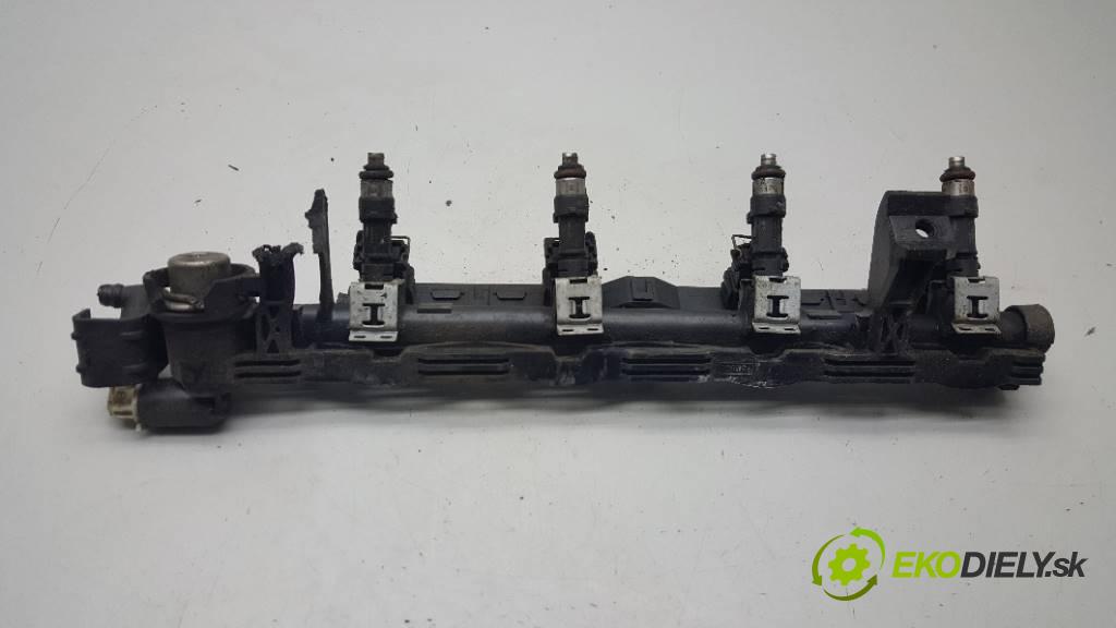 FORD FIESTA MK7 2009 60KW MK7 1242 Lišta vstrekovacia 98AG-14A390-LB (Vstrekovacie lišty)