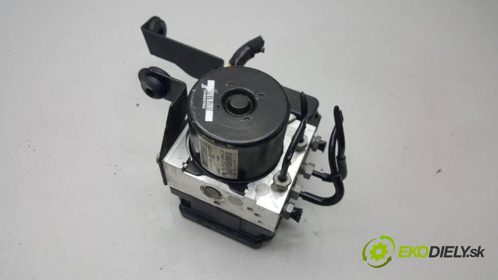 VOLVO V40 II 2015 88 kW II 1969 Pumpa ABS 31423315    (Pumpy ABS)
