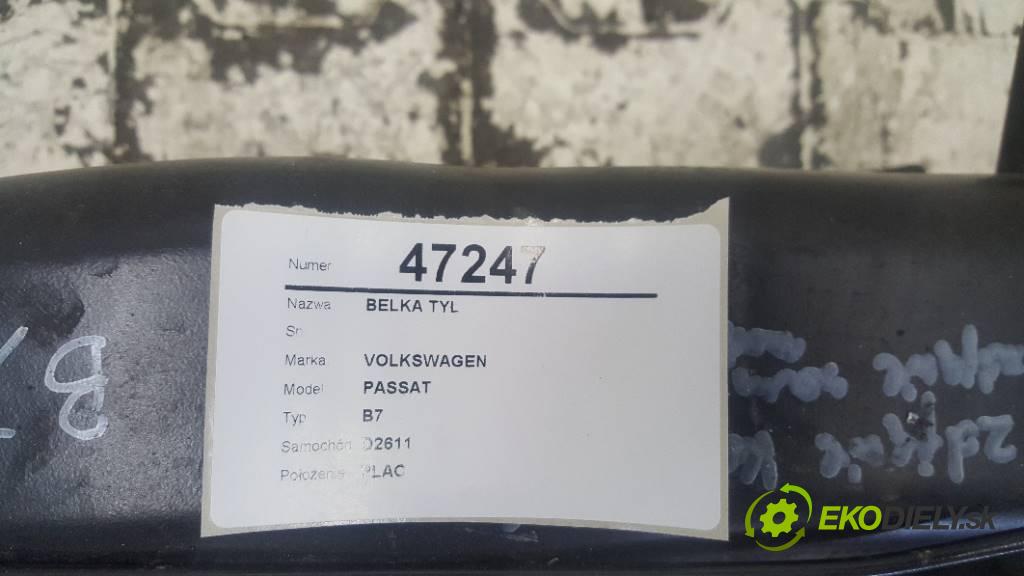 VOLKSWAGEN PASSAT B7 2013  B7 1968 výztuha zadní část