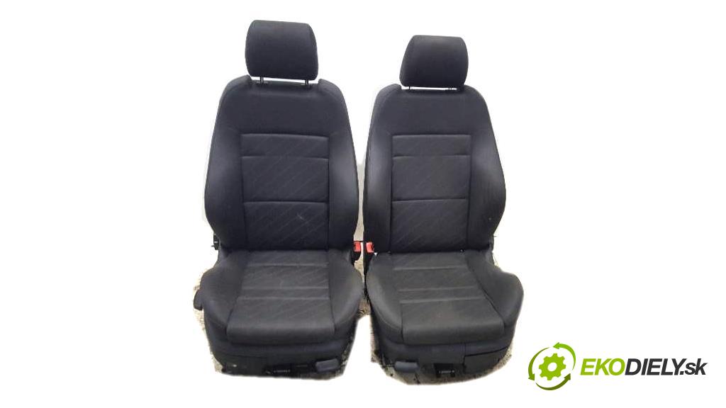 AUDI A3 8L 2002 96KW 8L 1896 sedadla sedačky -