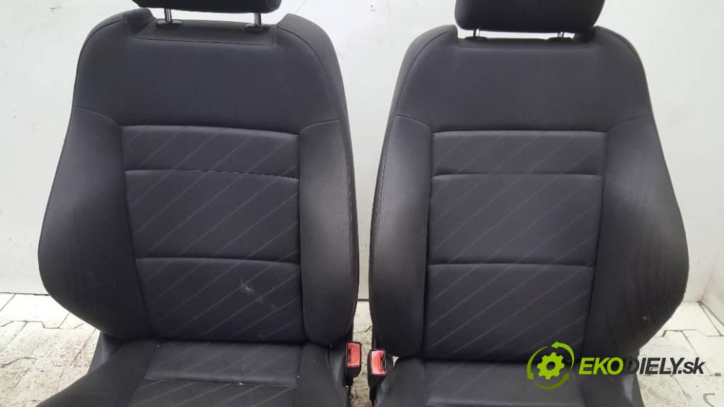 AUDI A3 8L 2002 96KW 8L 1896 sedadla sedačky -