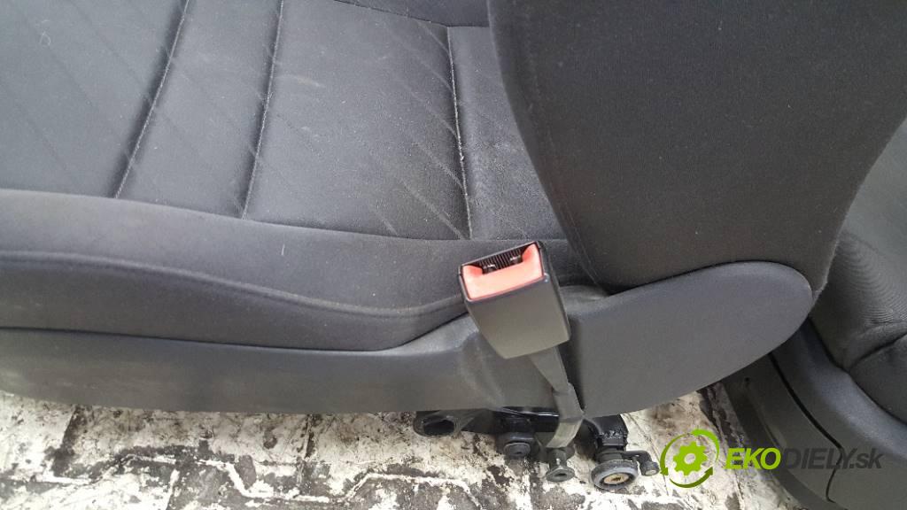 AUDI A3 8L 2002 96KW 8L 1896 sedadla sedačky -
