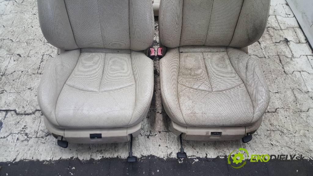 MERCEDES-BENZ E W211 E 270 2002 130KW E 270 2685 sedadla sedačky + sedadlo -