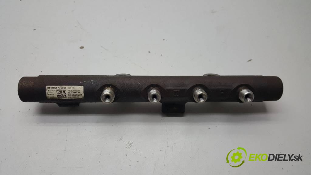 RENAULT SCENIC   2007 78KW   1461 Lišta vstrekovacia 8200397346    A2C20001221 (Vstrekovacie lišty)