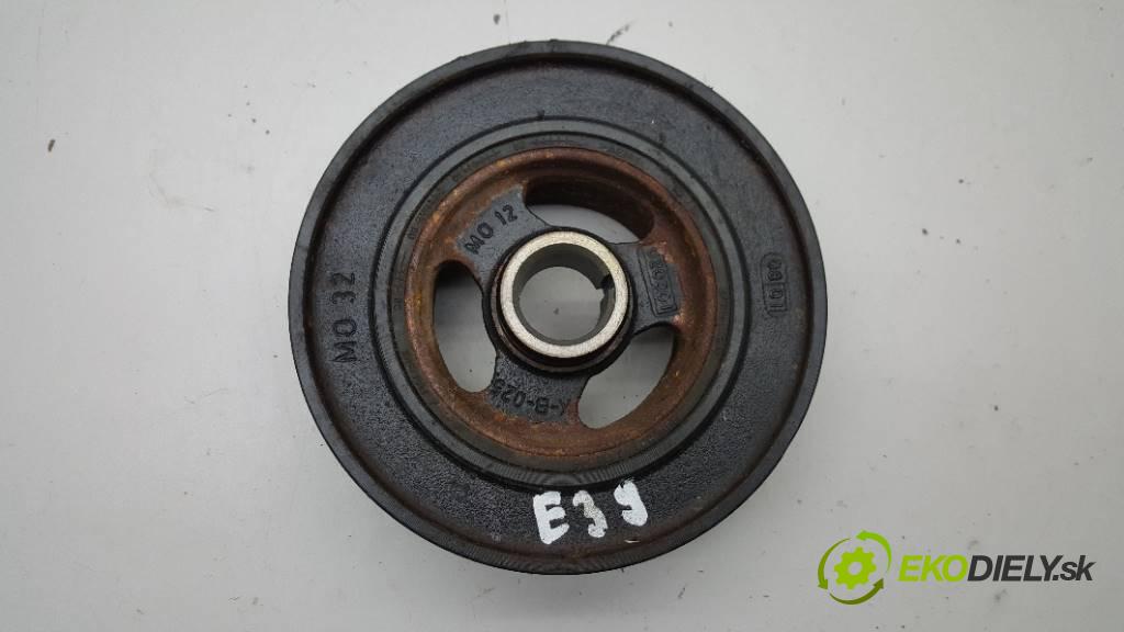 BMW 5 E39       kolo kolová hřídele