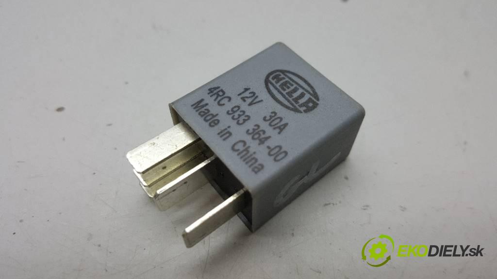 MERCEDES-BENZ GL420 CDI X164 2007 306 kW X164 4.0 relé A0025428119    (Relé)