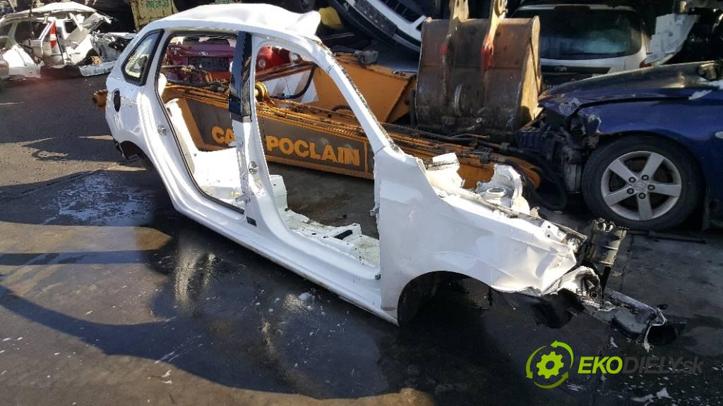 SKODA RAPID  II 2017 85KW  II 1598 práh pravý  (Ostatní)