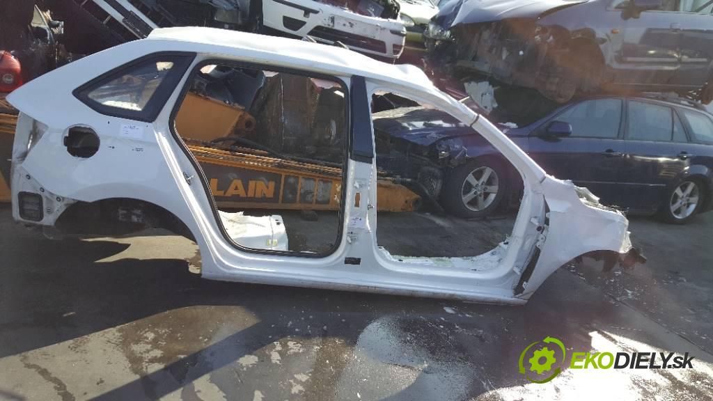 SKODA RAPID  II 2017 85KW  II 1598 práh pravý  (Ostatní)