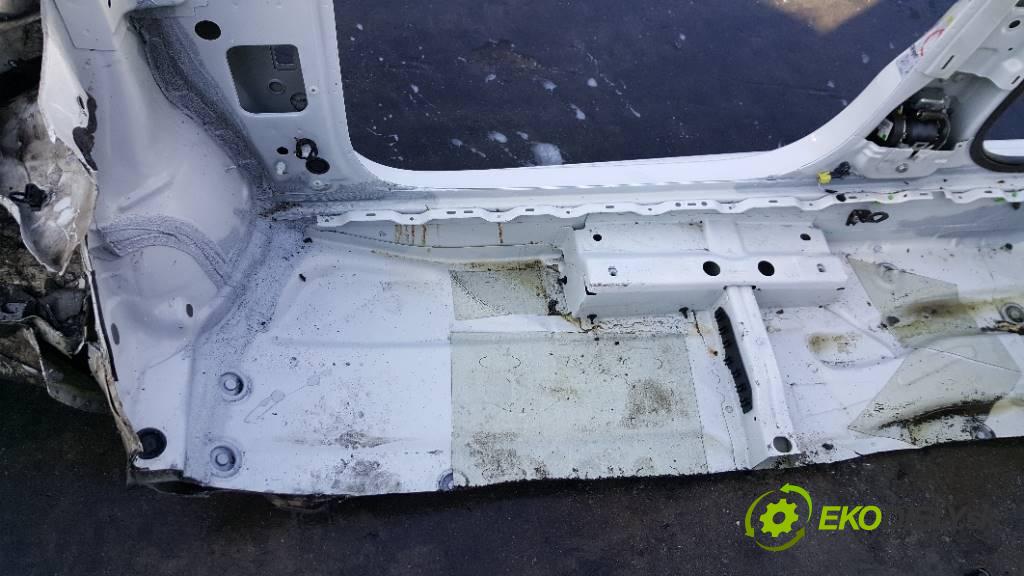 SKODA RAPID  II 2017 85KW  II 1598 práh pravý  (Ostatní)