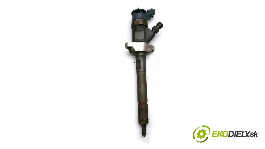 VOLVO V50 KOMBI 2007 110 kW KOMBI 1560 vstřikovací ventily 0445110297   