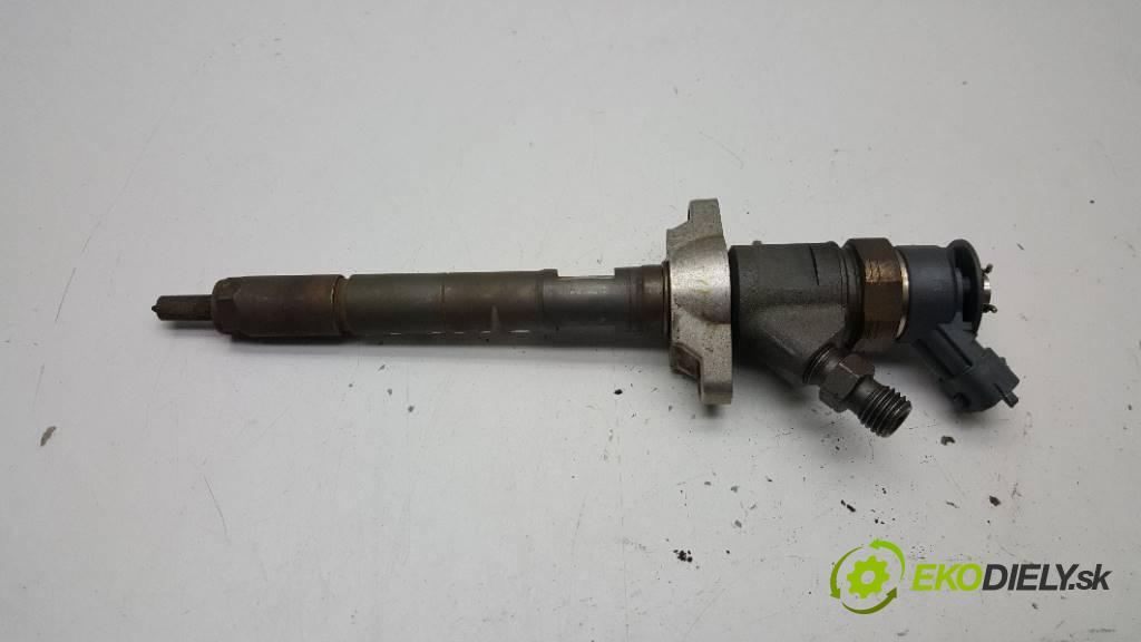 VOLVO V50 KOMBI 2007 110 kW KOMBI 1560 Vstrekovacie ventily 0445110297    (Vstrekovacie ventily)