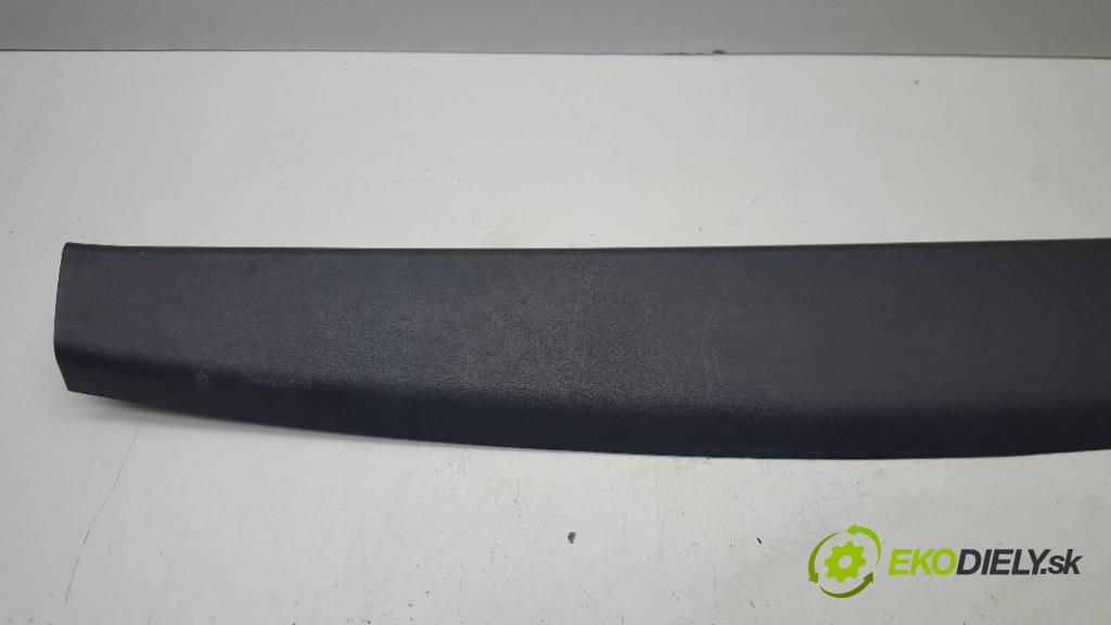 HYUNDAI  IX35   2012 99KW   1591 Lišta dverí zad OSŁONA  81761-2Y000 (Lišty)
