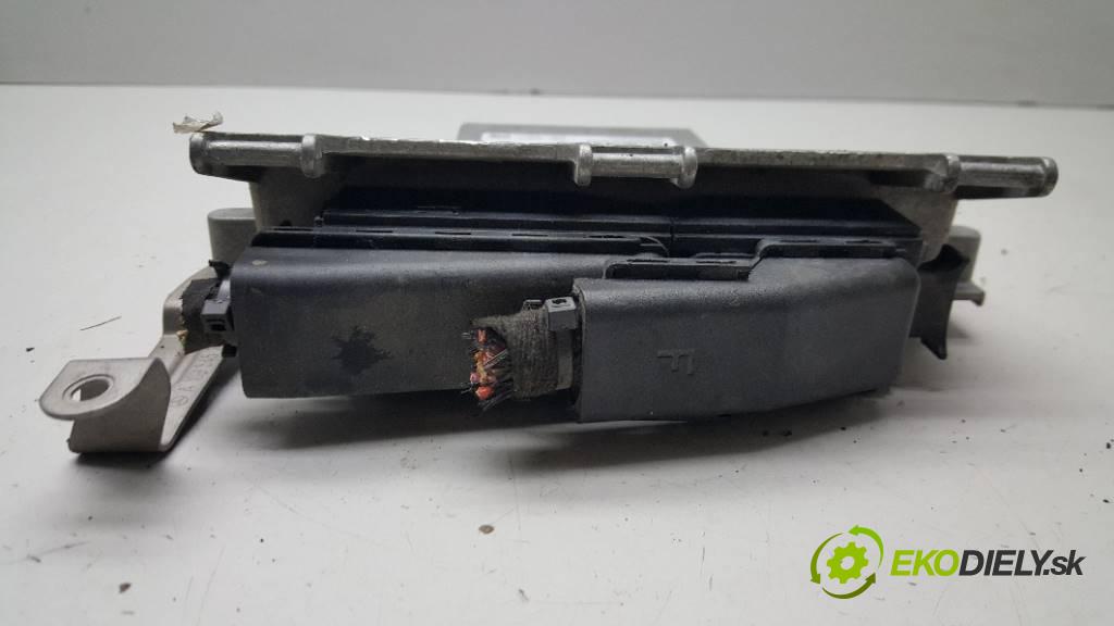 MERCEDES-BENZ B150 W245 2005 70KW W245 1498 riadiaca jednotka Motor A2261536379   A0014460304 (Riadiace jednotky)