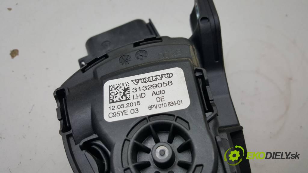 VOLVO XC 70   2015 158KW   2400 Potenciometer plynového pedálu 31329058 (Pedále)