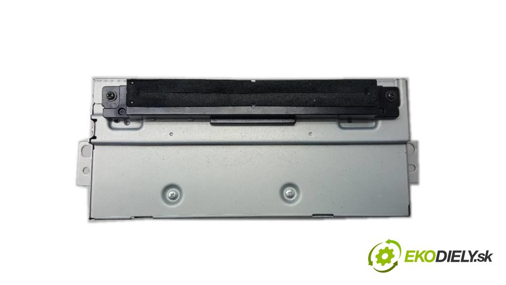 VOLVO XC 70   2015 158KW   2400 RADIO 3444011AA (Audio zariadenia)