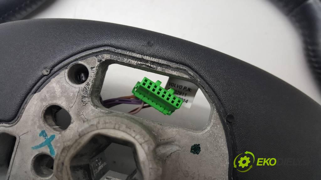 VOLVO XC 70   2015 158KW   2400 Volant 34110217B (Volanty)