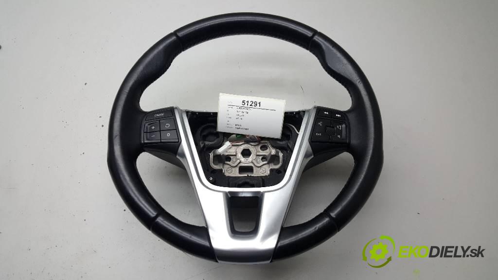 VOLVO XC 70   2015 158KW   2400 Volant 34110217B (Volanty)