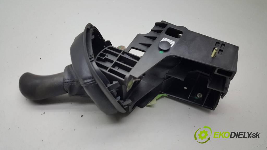RENAULT SCENIC    II  rychlostna/radiaca paka 8200327403