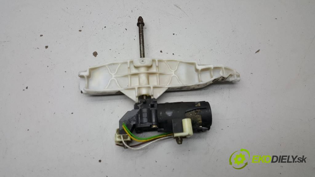 BMW F10 530 2013 190KW 530 2993 Motorček sedačky 1 PRAWY PRZÓD