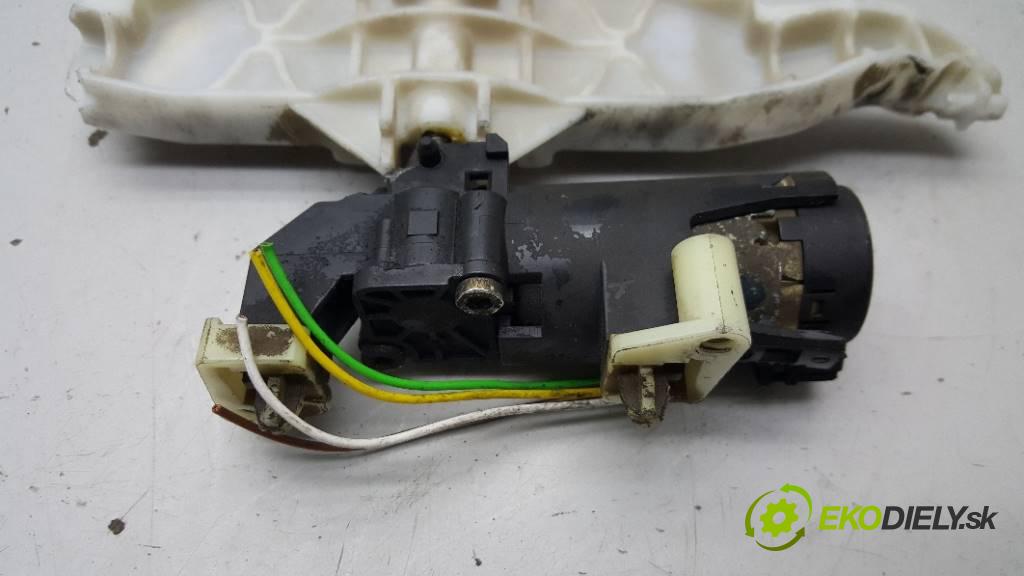BMW F10 530 2013 190KW 530 2993 Motorček sedačky 1 PRAWY PRZÓD