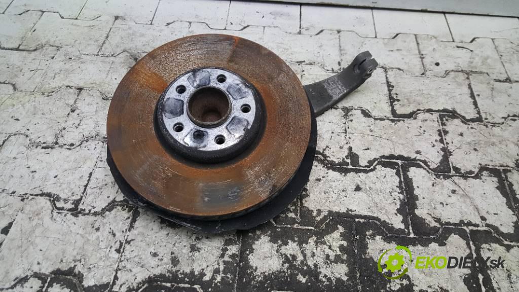 BMW F13 640D 2014 313 kW 640D 2993 náboj pravá predný