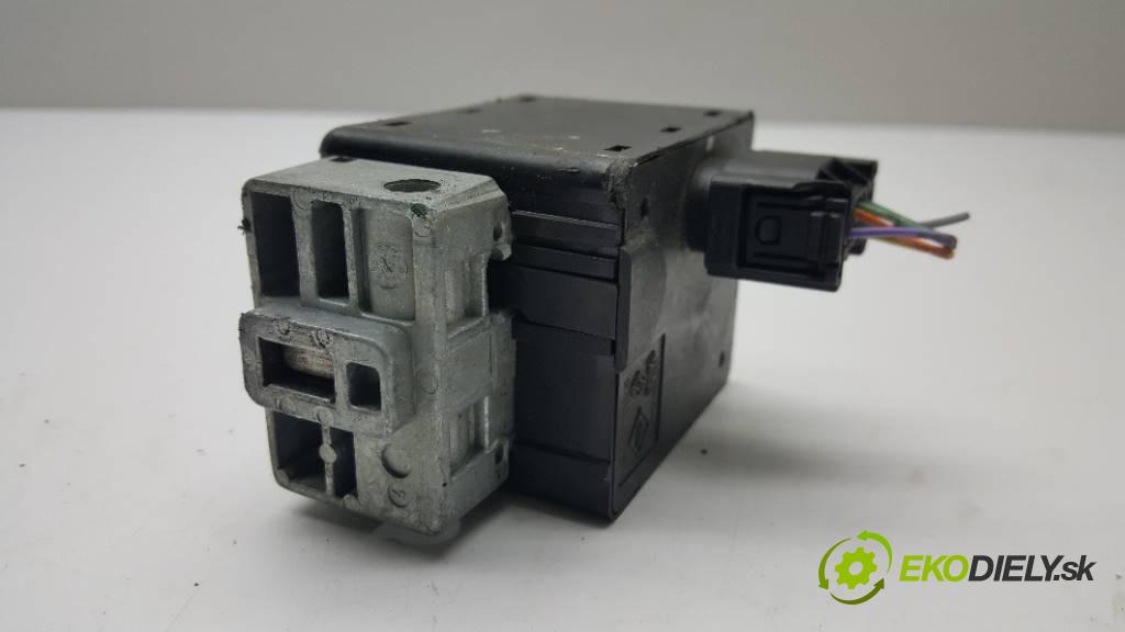 RENAULT MEGANE SCENIC II 2003 100 KM II 1,5 dci blokáda volantu 8200468515 (Ostatní)