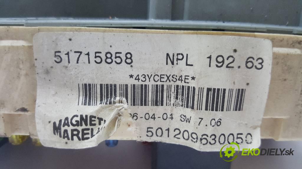 FIAT STILO   2004 70KW   1368 skříňka poistková 51715858 (Pojistkové skříňky)