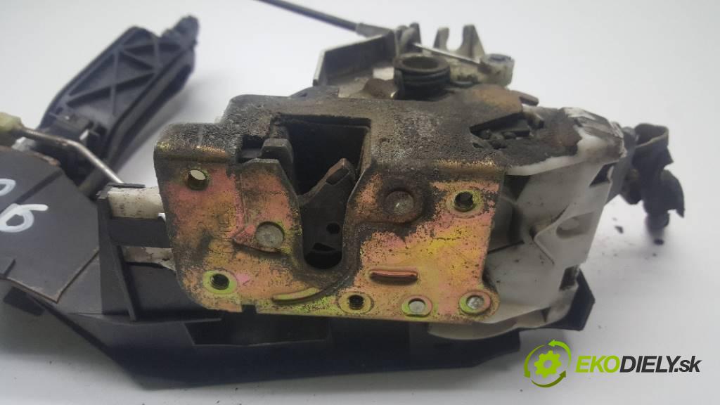 FORD FOCUS       zámok přední část levý XS41-A21813-DE
