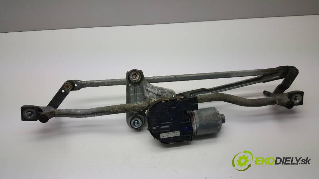 VOLVO V 60    2013 163 kW    1984 Mechanizmus stieračov predný 30753493    (Motorčeky stieračov predné)