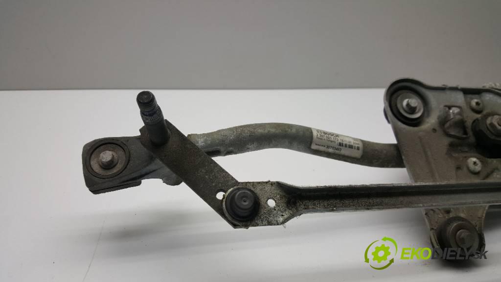 VOLVO V 60    2013 163 kW    1984 Mechanizmus stieračov predný 30753493    (Motorčeky stieračov predné)