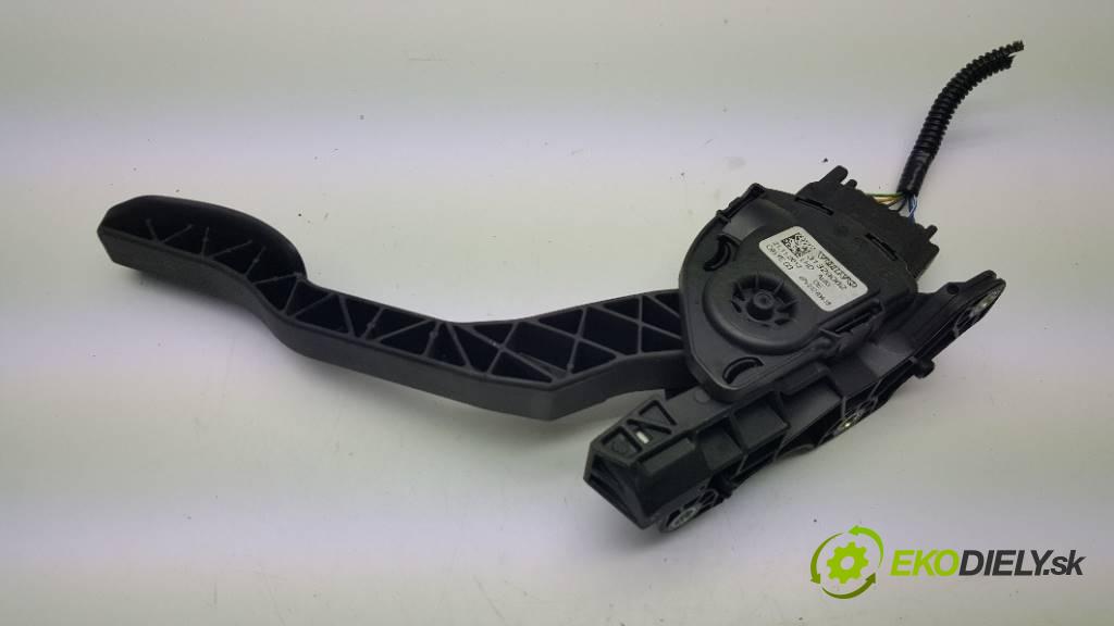 VOLVO V 60    2013 163 kW    1984 Potenciometer plynového pedálu 31329062 (Pedále)