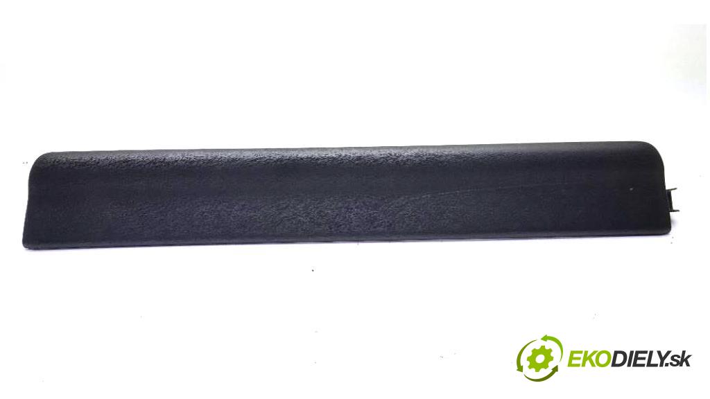 VOLVO V 60    2013 163 kW    1984 Lišta prahová krátka 31306758  PRZÓD PRAWA