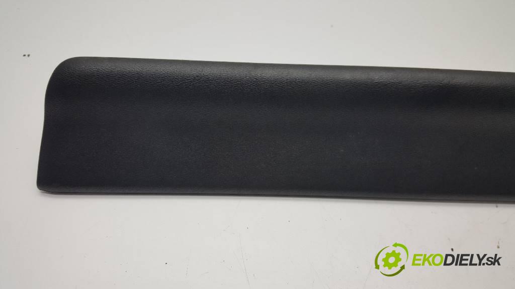 VOLVO V 60    2013 163 kW    1984 Lišta prahová krátka 31306758  PRZÓD PRAWA