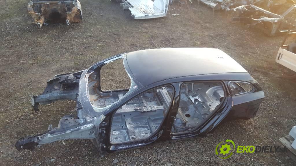 VOLVO V 60    2013 163 kW    1984 strecha