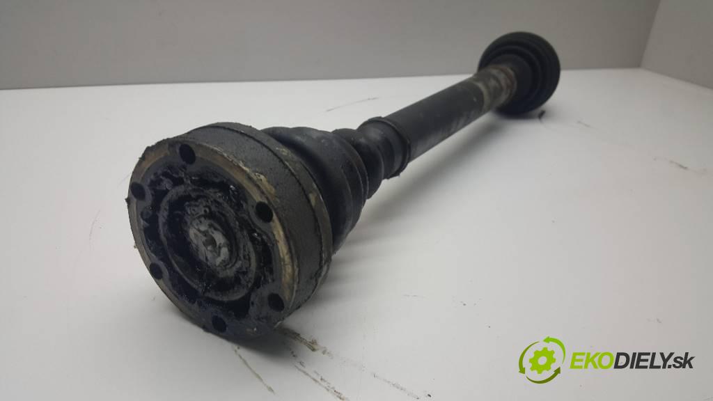 AUDI A6 C5 1997 110KW C5 1781 Poloos ľavá strana 4B0407271AA   (Poloosy)