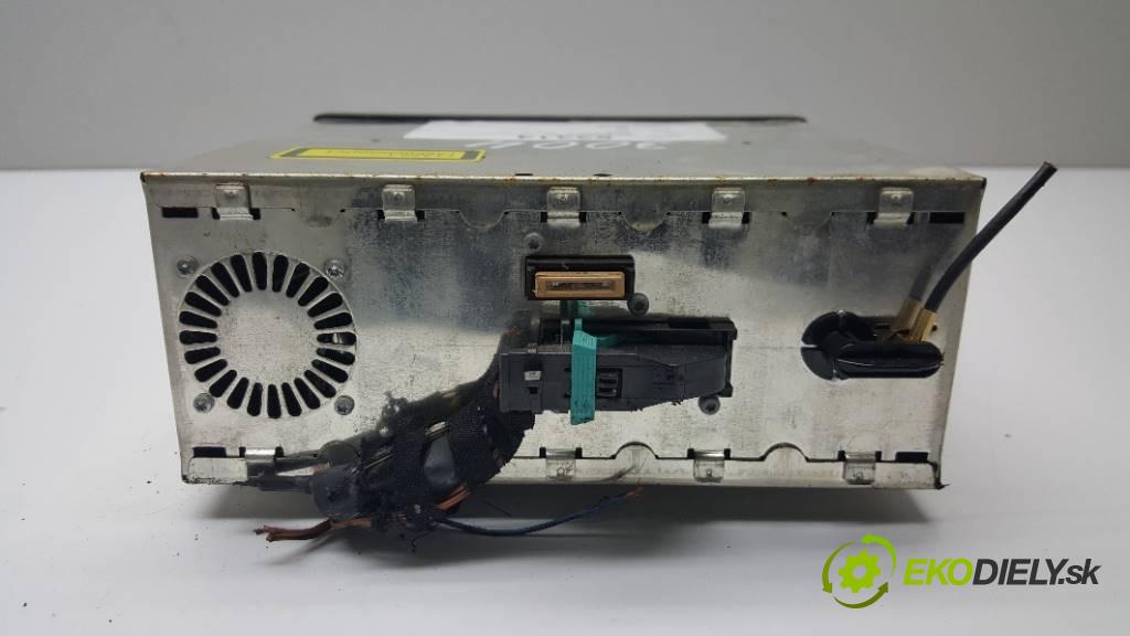 AUDI A6 C5 1997 110KW C5 1781 Menič CD 4D0919887B   7612001186 (CD meniče)