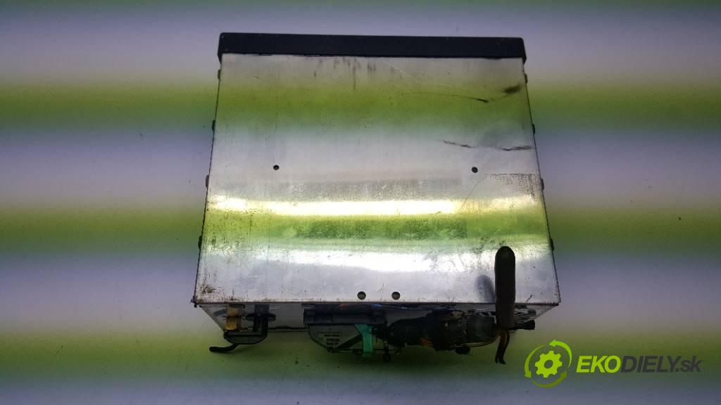 AUDI A6 C5 1997 110KW C5 1781 Menič CD 4D0919887B   7612001186 (CD meniče)