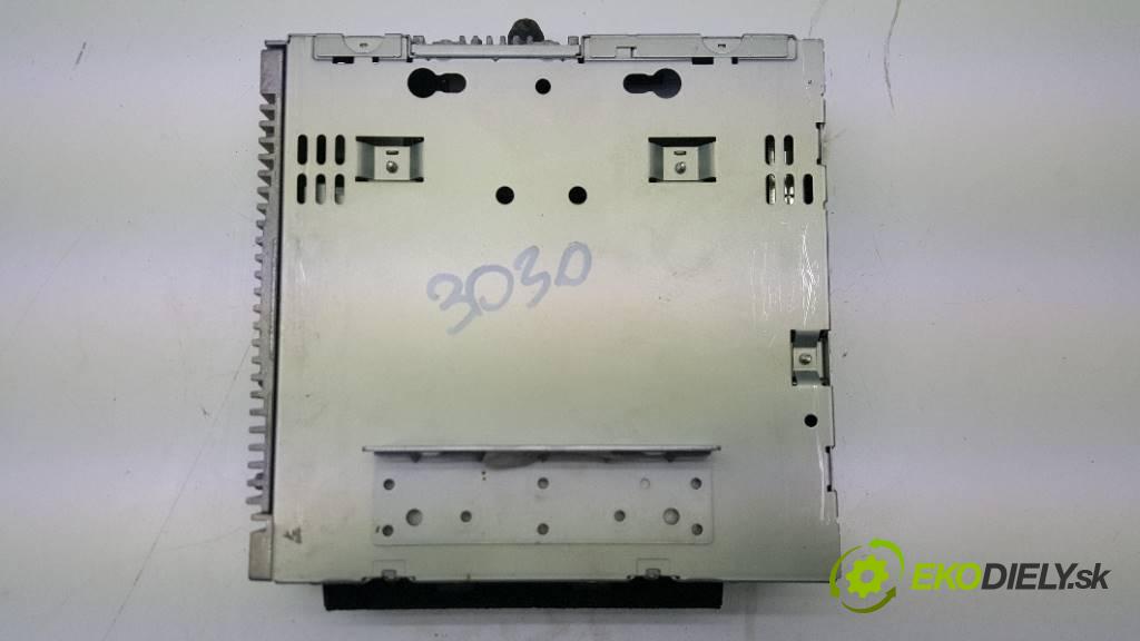 VOLVO V50   2006 80KW    1560 RADIO (S)VO5530 65187078 (Audio zariadenia)