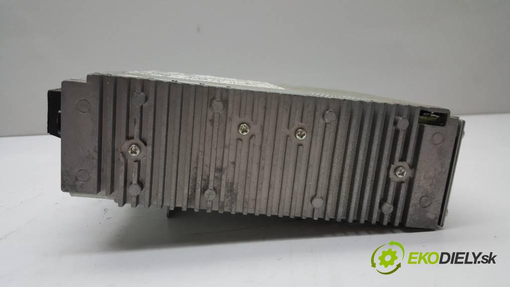 VOLVO V50   2006 80KW    1560 RADIO (S)VO5530 65187078 (Audio zariadenia)