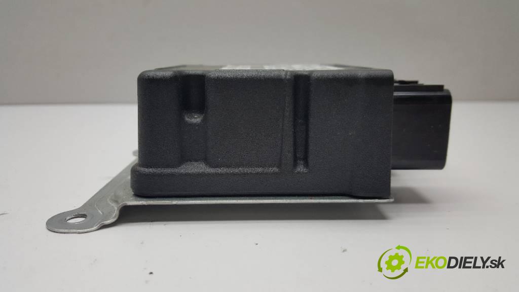 FORD FOCUS  MK3 2013 115 kW  MK3 1997 senzor airbag CM5T14B321CA USZKODZONY  (Snímače)