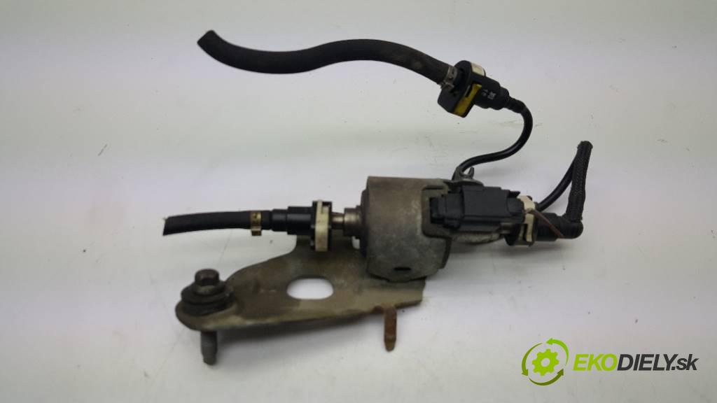 FORD FOCUS  MK3 2013 115 kW  MK3 1997 Pumpa paliva vonkajšia AV61-9A407-AD (Palivové pumpy, čerpadlá, plaváky)