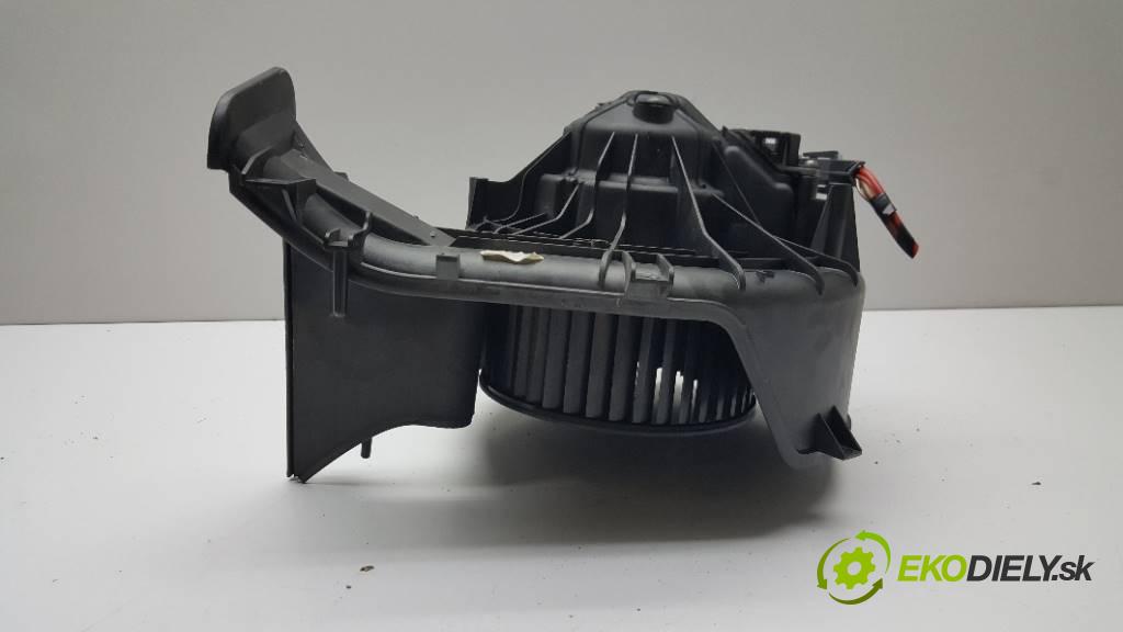 OPEL VECTRA C   2002 125 kW    2172 Ventilátor ventilátor kúrenia 007013E 021828902 (Ventilátory kúrenia)