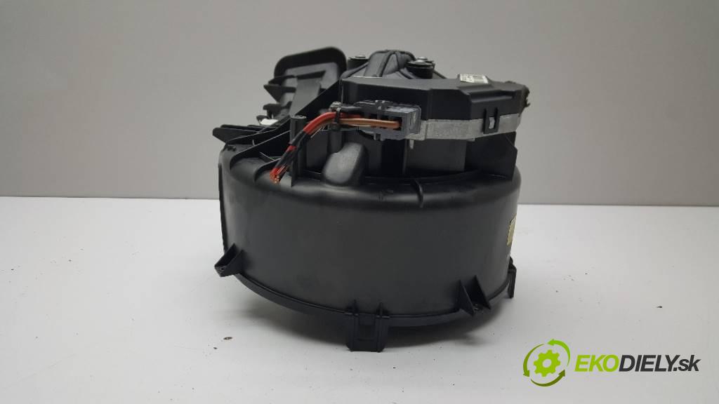 OPEL VECTRA C   2002 125 kW    2172 Ventilátor ventilátor kúrenia 007013E 021828902 (Ventilátory kúrenia)