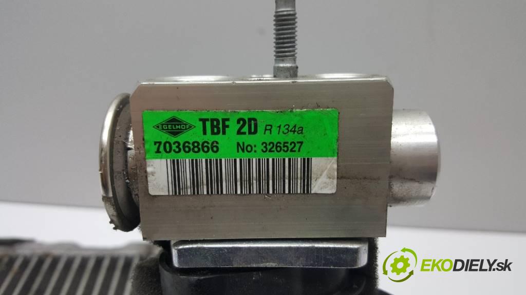 VOLVO XC 60 LIFT 2013 181 kW LIFT 1969 Výhrevné teleso, radiátor kúrenia DN978001 7036866 326527 (Radiátory kúrenia)