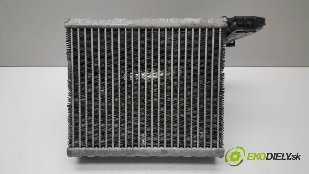 VOLVO XC 60 LIFT 2013 181 kW LIFT 1969 Výhrevné teleso, radiátor kúrenia DN978001 7036866 326527 (Radiátory kúrenia)