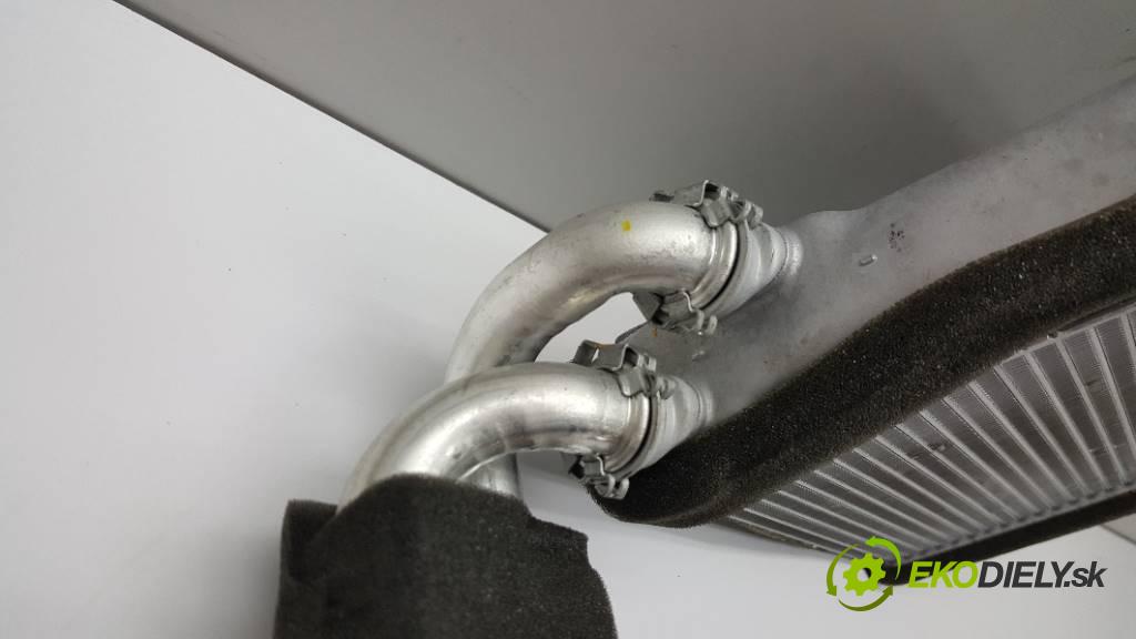 VOLVO XC 60 LIFT 2013 181 kW LIFT 1969 Výhrevné teleso, radiátor kúrenia K9873007 (Radiátory kúrenia)