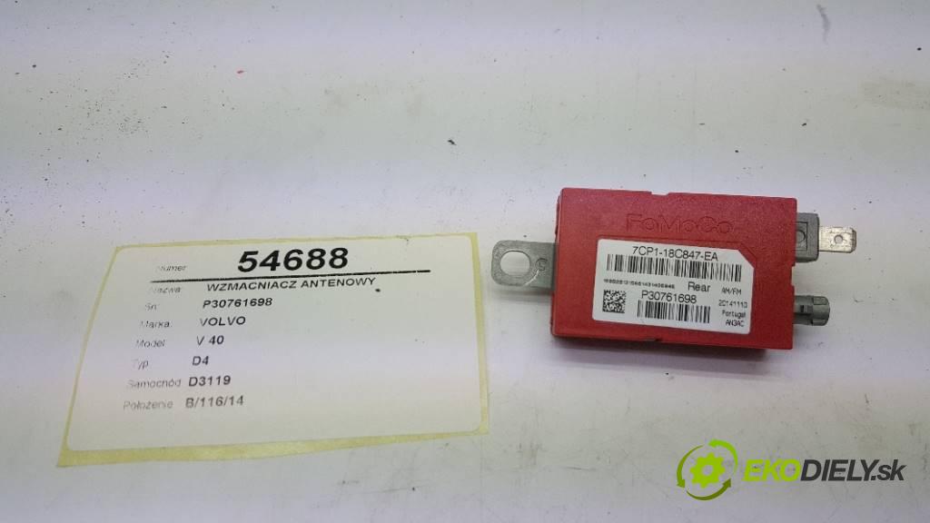 VOLVO V 40 D4 2014 190 kW D4 1969 zesilovač anténní P30761698 (Zesilovače)