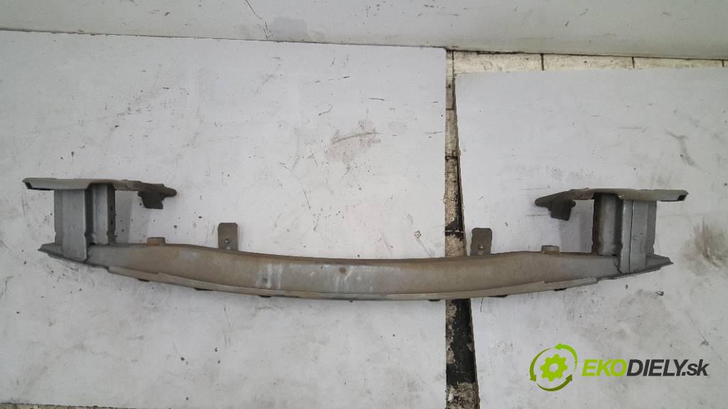 MAZDA 3  2016 120 kW   1998 výztuha nárazníka zadní část